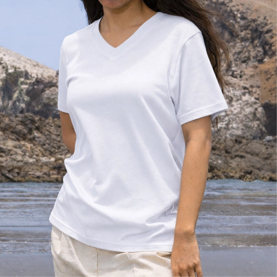 CAMISA POLO COM DECOTE EM V