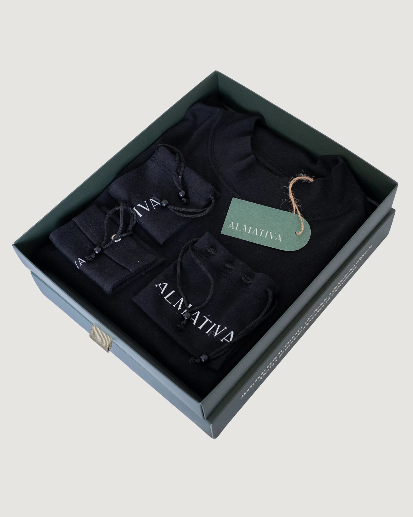 SLEEVELESS POLO SHIRT