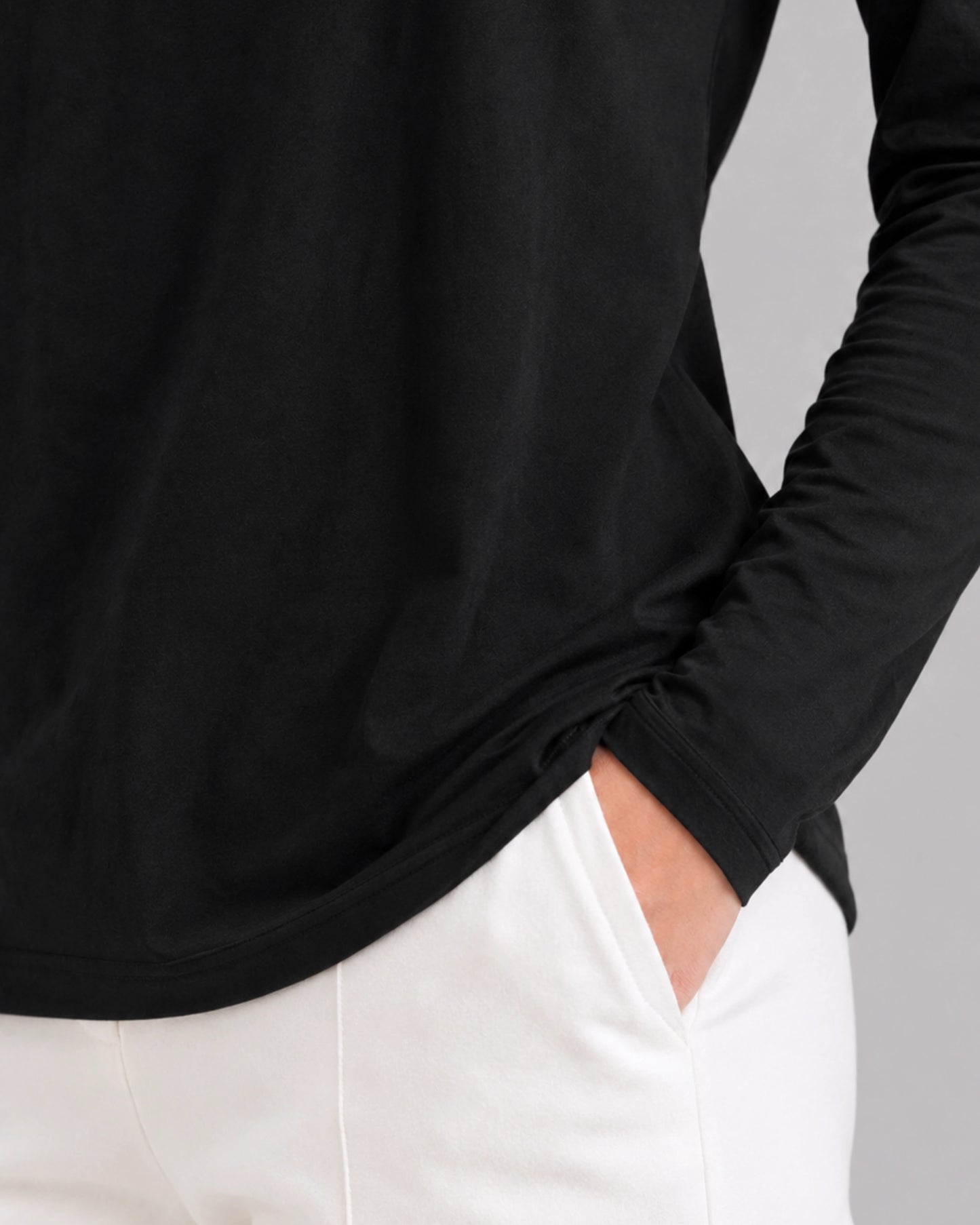 POLO MANGA LARGA CUELLO V